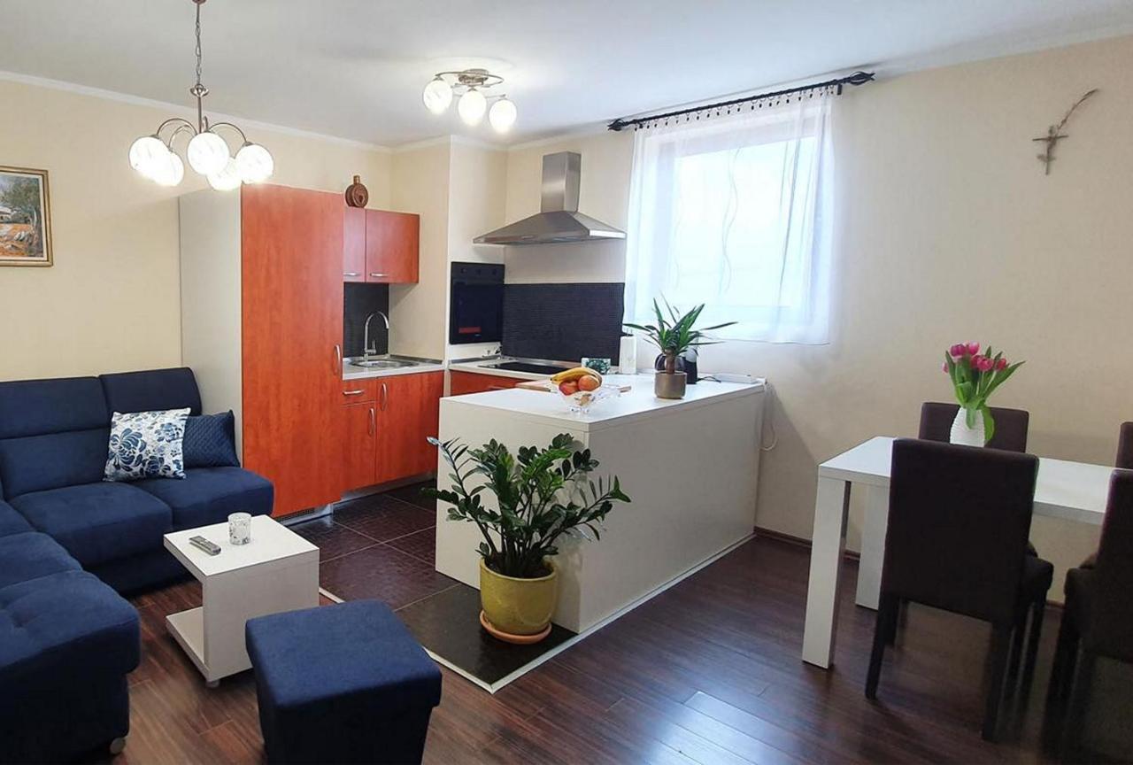 Apartments Tb โพราต ภายนอก รูปภาพ
